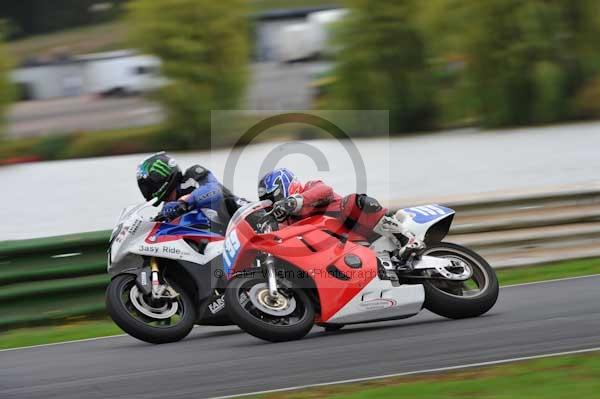 Mallory park Leicestershire;Mallory park photographs;Motorcycle action photographs;event digital images;eventdigitalimages;mallory park;no limits trackday;peter wileman photography;trackday;trackday digital images;trackday photos