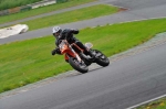 Mallory-park-Leicestershire;Mallory-park-photographs;Motorcycle-action-photographs;event-digital-images;eventdigitalimages;mallory-park;no-limits-trackday;peter-wileman-photography;trackday;trackday-digital-images;trackday-photos