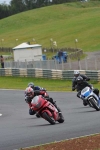 Mallory-park-Leicestershire;Mallory-park-photographs;Motorcycle-action-photographs;event-digital-images;eventdigitalimages;mallory-park;no-limits-trackday;peter-wileman-photography;trackday;trackday-digital-images;trackday-photos