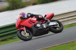 Mallory-park-Leicestershire;Mallory-park-photographs;Motorcycle-action-photographs;event-digital-images;eventdigitalimages;mallory-park;no-limits-trackday;peter-wileman-photography;trackday;trackday-digital-images;trackday-photos