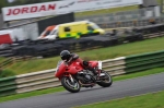 Mallory-park-Leicestershire;Mallory-park-photographs;Motorcycle-action-photographs;event-digital-images;eventdigitalimages;mallory-park;no-limits-trackday;peter-wileman-photography;trackday;trackday-digital-images;trackday-photos