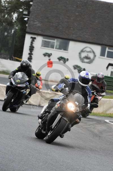 Mallory park Leicestershire;Mallory park photographs;Motorcycle action photographs;event digital images;eventdigitalimages;mallory park;no limits trackday;peter wileman photography;trackday;trackday digital images;trackday photos