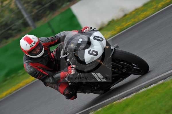 Mallory park Leicestershire;Mallory park photographs;Motorcycle action photographs;event digital images;eventdigitalimages;mallory park;no limits trackday;peter wileman photography;trackday;trackday digital images;trackday photos