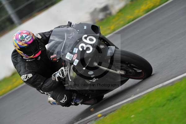 Mallory park Leicestershire;Mallory park photographs;Motorcycle action photographs;event digital images;eventdigitalimages;mallory park;no limits trackday;peter wileman photography;trackday;trackday digital images;trackday photos