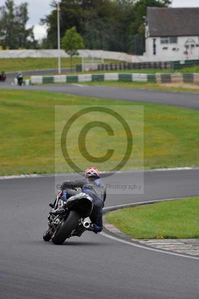 Mallory park Leicestershire;Mallory park photographs;Motorcycle action photographs;event digital images;eventdigitalimages;mallory park;no limits trackday;peter wileman photography;trackday;trackday digital images;trackday photos