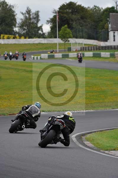 Mallory park Leicestershire;Mallory park photographs;Motorcycle action photographs;event digital images;eventdigitalimages;mallory park;no limits trackday;peter wileman photography;trackday;trackday digital images;trackday photos