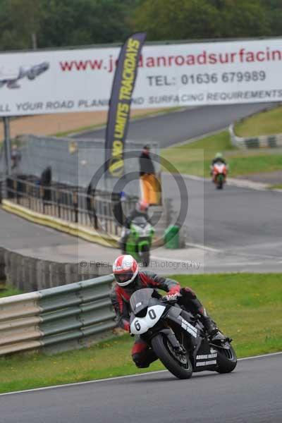 Mallory park Leicestershire;Mallory park photographs;Motorcycle action photographs;event digital images;eventdigitalimages;mallory park;no limits trackday;peter wileman photography;trackday;trackday digital images;trackday photos