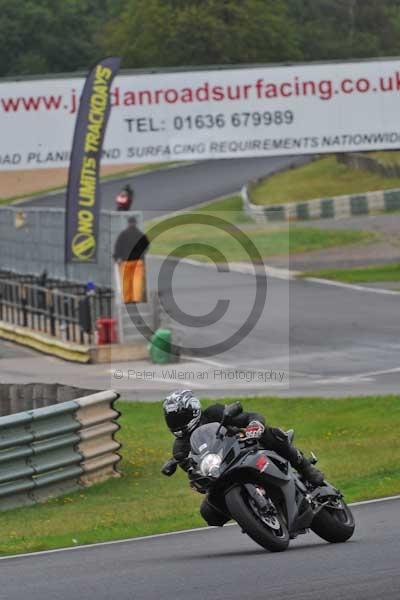 Mallory park Leicestershire;Mallory park photographs;Motorcycle action photographs;event digital images;eventdigitalimages;mallory park;no limits trackday;peter wileman photography;trackday;trackday digital images;trackday photos