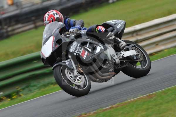 Mallory park Leicestershire;Mallory park photographs;Motorcycle action photographs;event digital images;eventdigitalimages;mallory park;no limits trackday;peter wileman photography;trackday;trackday digital images;trackday photos