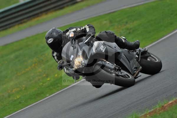 Mallory park Leicestershire;Mallory park photographs;Motorcycle action photographs;event digital images;eventdigitalimages;mallory park;no limits trackday;peter wileman photography;trackday;trackday digital images;trackday photos