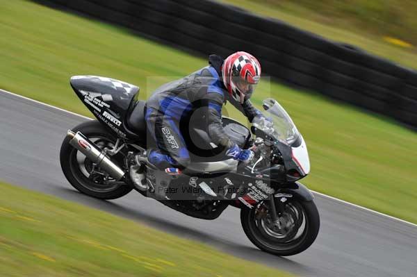 Mallory park Leicestershire;Mallory park photographs;Motorcycle action photographs;event digital images;eventdigitalimages;mallory park;no limits trackday;peter wileman photography;trackday;trackday digital images;trackday photos