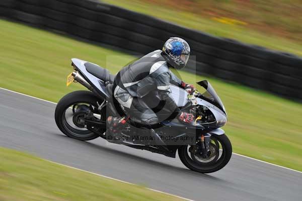 Mallory park Leicestershire;Mallory park photographs;Motorcycle action photographs;event digital images;eventdigitalimages;mallory park;no limits trackday;peter wileman photography;trackday;trackday digital images;trackday photos