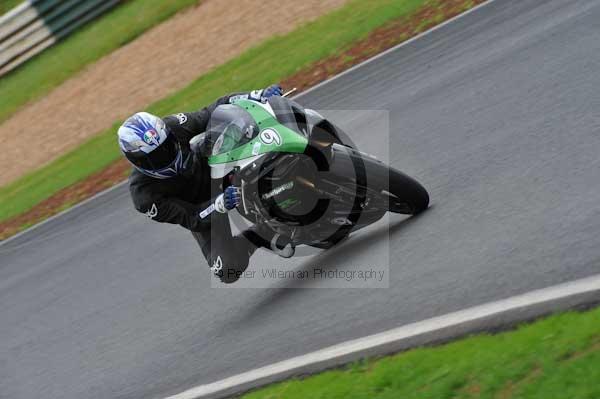 Mallory park Leicestershire;Mallory park photographs;Motorcycle action photographs;event digital images;eventdigitalimages;mallory park;no limits trackday;peter wileman photography;trackday;trackday digital images;trackday photos