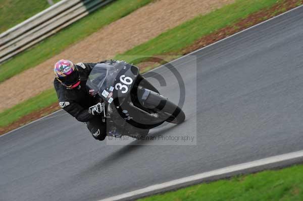 Mallory park Leicestershire;Mallory park photographs;Motorcycle action photographs;event digital images;eventdigitalimages;mallory park;no limits trackday;peter wileman photography;trackday;trackday digital images;trackday photos