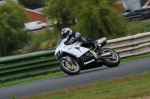 Mallory-park-Leicestershire;Mallory-park-photographs;Motorcycle-action-photographs;event-digital-images;eventdigitalimages;mallory-park;no-limits-trackday;peter-wileman-photography;trackday;trackday-digital-images;trackday-photos