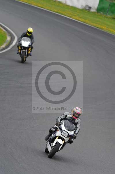 Mallory park Leicestershire;Mallory park photographs;Motorcycle action photographs;event digital images;eventdigitalimages;mallory park;no limits trackday;peter wileman photography;trackday;trackday digital images;trackday photos