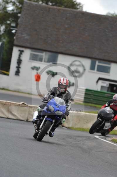 Mallory park Leicestershire;Mallory park photographs;Motorcycle action photographs;event digital images;eventdigitalimages;mallory park;no limits trackday;peter wileman photography;trackday;trackday digital images;trackday photos