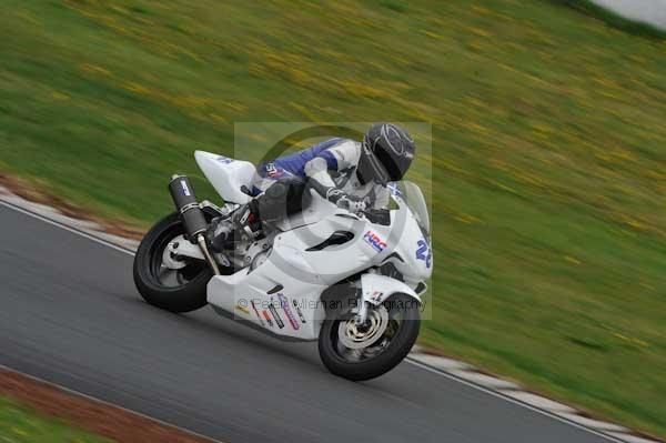 Mallory park Leicestershire;Mallory park photographs;Motorcycle action photographs;event digital images;eventdigitalimages;mallory park;no limits trackday;peter wileman photography;trackday;trackday digital images;trackday photos