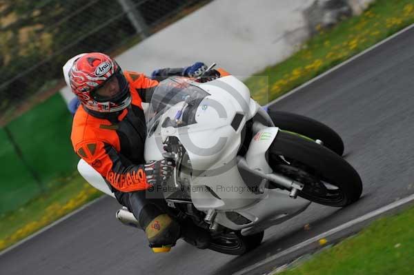 Mallory park Leicestershire;Mallory park photographs;Motorcycle action photographs;event digital images;eventdigitalimages;mallory park;no limits trackday;peter wileman photography;trackday;trackday digital images;trackday photos