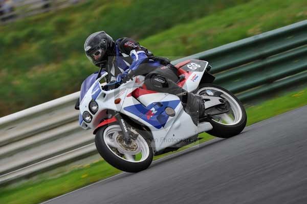 Mallory park Leicestershire;Mallory park photographs;Motorcycle action photographs;event digital images;eventdigitalimages;mallory park;no limits trackday;peter wileman photography;trackday;trackday digital images;trackday photos