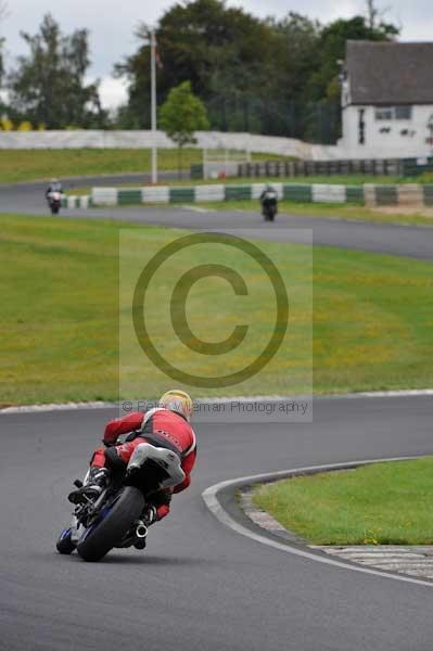 Mallory park Leicestershire;Mallory park photographs;Motorcycle action photographs;event digital images;eventdigitalimages;mallory park;no limits trackday;peter wileman photography;trackday;trackday digital images;trackday photos