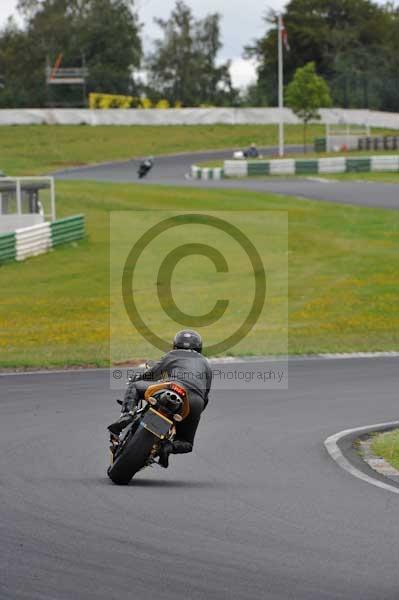 Mallory park Leicestershire;Mallory park photographs;Motorcycle action photographs;event digital images;eventdigitalimages;mallory park;no limits trackday;peter wileman photography;trackday;trackday digital images;trackday photos