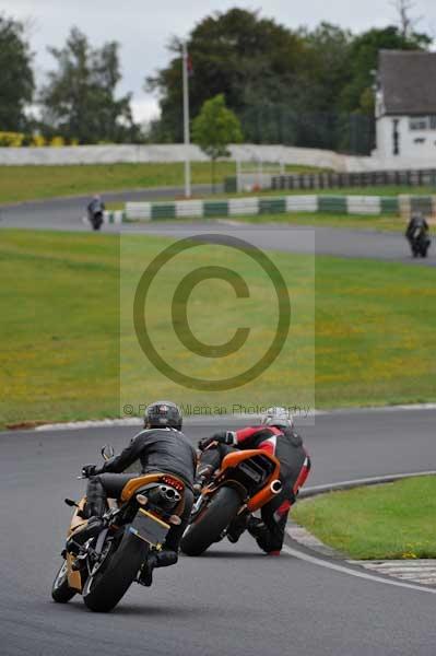 Mallory park Leicestershire;Mallory park photographs;Motorcycle action photographs;event digital images;eventdigitalimages;mallory park;no limits trackday;peter wileman photography;trackday;trackday digital images;trackday photos