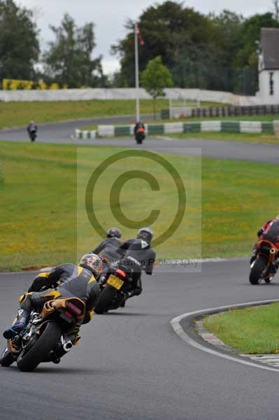 Mallory park Leicestershire;Mallory park photographs;Motorcycle action photographs;event digital images;eventdigitalimages;mallory park;no limits trackday;peter wileman photography;trackday;trackday digital images;trackday photos