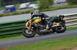 Mallory-park-Leicestershire;Mallory-park-photographs;Motorcycle-action-photographs;event-digital-images;eventdigitalimages;mallory-park;no-limits-trackday;peter-wileman-photography;trackday;trackday-digital-images;trackday-photos