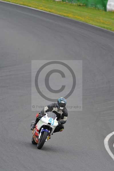 Mallory park Leicestershire;Mallory park photographs;Motorcycle action photographs;event digital images;eventdigitalimages;mallory park;no limits trackday;peter wileman photography;trackday;trackday digital images;trackday photos