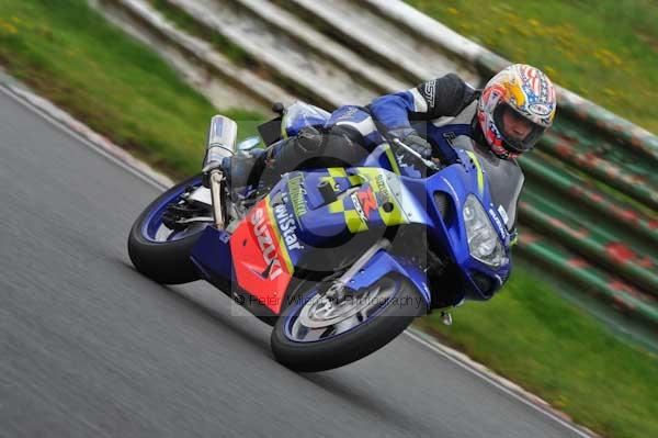 Mallory park Leicestershire;Mallory park photographs;Motorcycle action photographs;event digital images;eventdigitalimages;mallory park;no limits trackday;peter wileman photography;trackday;trackday digital images;trackday photos