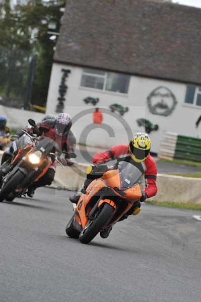 Mallory park Leicestershire;Mallory park photographs;Motorcycle action photographs;event digital images;eventdigitalimages;mallory park;no limits trackday;peter wileman photography;trackday;trackday digital images;trackday photos