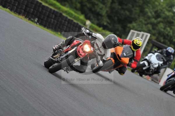 Mallory park Leicestershire;Mallory park photographs;Motorcycle action photographs;event digital images;eventdigitalimages;mallory park;no limits trackday;peter wileman photography;trackday;trackday digital images;trackday photos