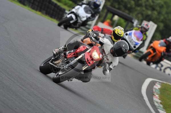 Mallory park Leicestershire;Mallory park photographs;Motorcycle action photographs;event digital images;eventdigitalimages;mallory park;no limits trackday;peter wileman photography;trackday;trackday digital images;trackday photos