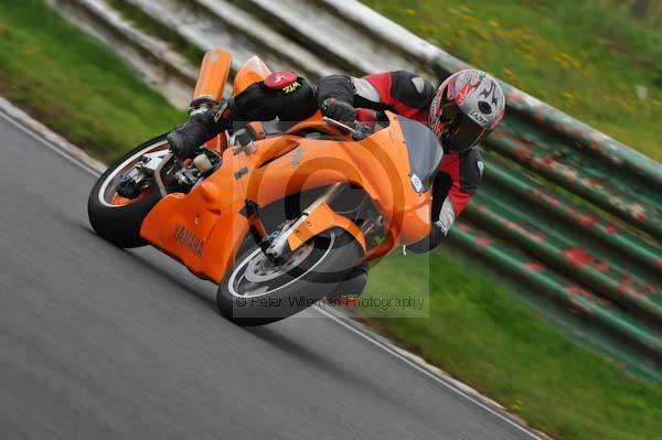 Mallory park Leicestershire;Mallory park photographs;Motorcycle action photographs;event digital images;eventdigitalimages;mallory park;no limits trackday;peter wileman photography;trackday;trackday digital images;trackday photos