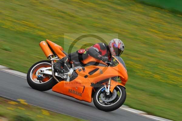 Mallory park Leicestershire;Mallory park photographs;Motorcycle action photographs;event digital images;eventdigitalimages;mallory park;no limits trackday;peter wileman photography;trackday;trackday digital images;trackday photos