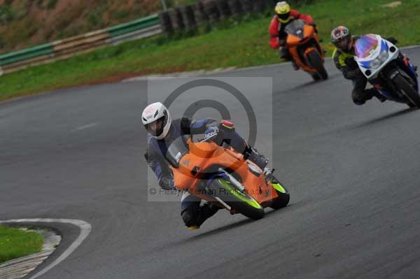 Mallory park Leicestershire;Mallory park photographs;Motorcycle action photographs;event digital images;eventdigitalimages;mallory park;no limits trackday;peter wileman photography;trackday;trackday digital images;trackday photos