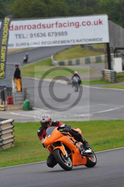 Mallory park Leicestershire;Mallory park photographs;Motorcycle action photographs;event digital images;eventdigitalimages;mallory park;no limits trackday;peter wileman photography;trackday;trackday digital images;trackday photos