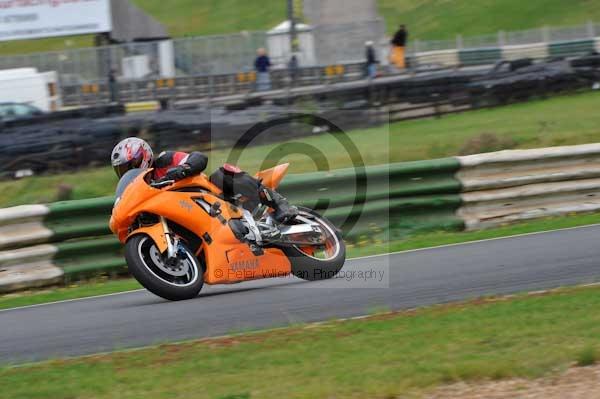 Mallory park Leicestershire;Mallory park photographs;Motorcycle action photographs;event digital images;eventdigitalimages;mallory park;no limits trackday;peter wileman photography;trackday;trackday digital images;trackday photos