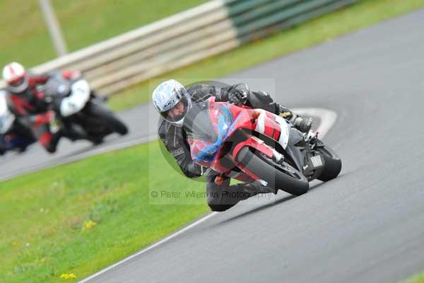 Mallory park Leicestershire;Mallory park photographs;Motorcycle action photographs;event digital images;eventdigitalimages;mallory park;no limits trackday;peter wileman photography;trackday;trackday digital images;trackday photos