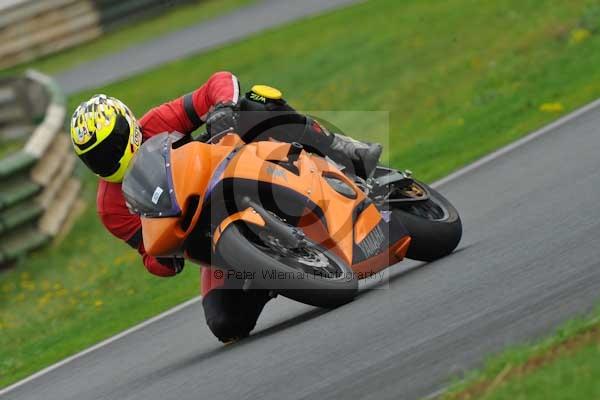 Mallory park Leicestershire;Mallory park photographs;Motorcycle action photographs;event digital images;eventdigitalimages;mallory park;no limits trackday;peter wileman photography;trackday;trackday digital images;trackday photos