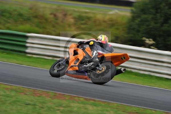 Mallory park Leicestershire;Mallory park photographs;Motorcycle action photographs;event digital images;eventdigitalimages;mallory park;no limits trackday;peter wileman photography;trackday;trackday digital images;trackday photos