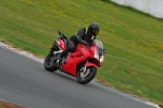 Mallory-park-Leicestershire;Mallory-park-photographs;Motorcycle-action-photographs;event-digital-images;eventdigitalimages;mallory-park;no-limits-trackday;peter-wileman-photography;trackday;trackday-digital-images;trackday-photos