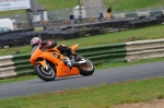 Mallory-park-Leicestershire;Mallory-park-photographs;Motorcycle-action-photographs;event-digital-images;eventdigitalimages;mallory-park;no-limits-trackday;peter-wileman-photography;trackday;trackday-digital-images;trackday-photos