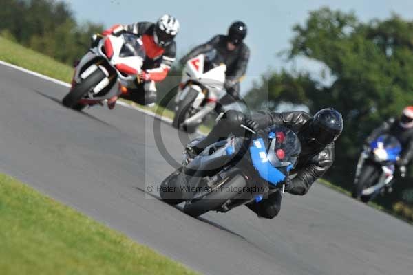 Motorcycle action photographs;Trackday digital images;event digital images;eventdigitalimages;no limits trackday;peter wileman photography;snetterton;snetterton circuit norfolk;snetterton photographs;trackday;trackday photos