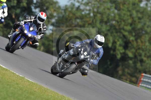 Motorcycle action photographs;Trackday digital images;event digital images;eventdigitalimages;no limits trackday;peter wileman photography;snetterton;snetterton circuit norfolk;snetterton photographs;trackday;trackday photos