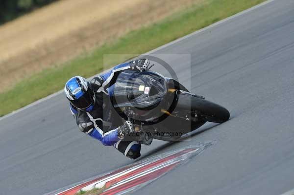 Motorcycle action photographs;Trackday digital images;event digital images;eventdigitalimages;no limits trackday;peter wileman photography;snetterton;snetterton circuit norfolk;snetterton photographs;trackday;trackday photos