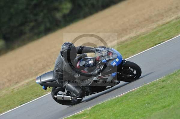 Motorcycle action photographs;Trackday digital images;event digital images;eventdigitalimages;no limits trackday;peter wileman photography;snetterton;snetterton circuit norfolk;snetterton photographs;trackday;trackday photos