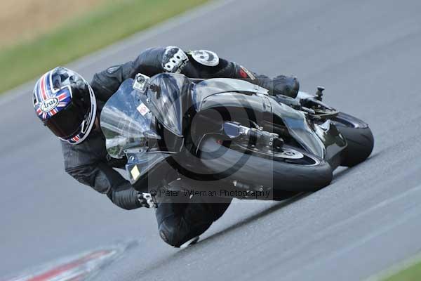 Motorcycle action photographs;Trackday digital images;event digital images;eventdigitalimages;no limits trackday;peter wileman photography;snetterton;snetterton circuit norfolk;snetterton photographs;trackday;trackday photos