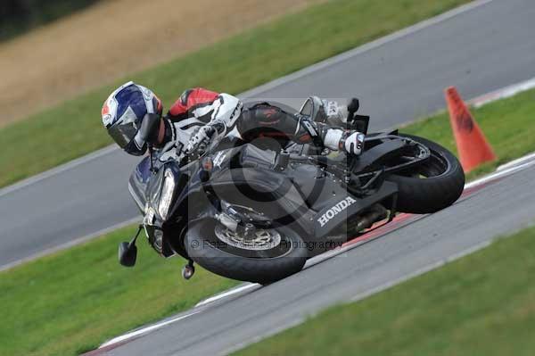 Motorcycle action photographs;Trackday digital images;event digital images;eventdigitalimages;no limits trackday;peter wileman photography;snetterton;snetterton circuit norfolk;snetterton photographs;trackday;trackday photos